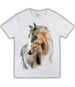 лошадь на белой